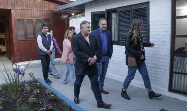DIGNIDAD Y CALIDAD HUMANA PARA PERSONAS EN SITUACIÓN DE CALLE: BOTTERI Y GÓMEZ RECORRIERON LAS INSTALACIONES DEL NUEVO PARADOR NOCTURNO DE RESISTENCIA 