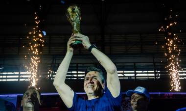 GOBERNADOR ZDERO: “ES HISTÓRICO TENER A LAS 3 COPAS AQUÍ, EN EL CHACO”