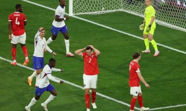 FRANCIA SUPERÓ A AUSTRIA PERO MBAPPÉ SE FRACTURÓ EL TABIQUE