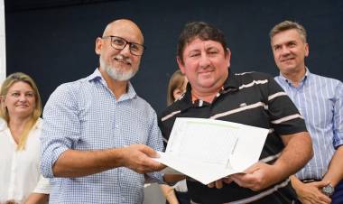 MÁS DE 2.200 TÍTULOS DE PROPIEDAD ENTREGADOS, EN LA ACTUAL GESTIÓN DE GOBIERNO