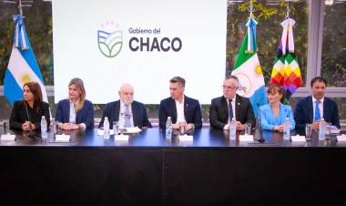 EL GOBERNADOR ZDERO ACOMPAÑÓ LA JORNADA DE DERECHO PÚBLICO “LEY DE BASES Y SUS IMPLICANCIAS EN LOS ORDENAMIENTOS NACIONALES Y LOCALES”