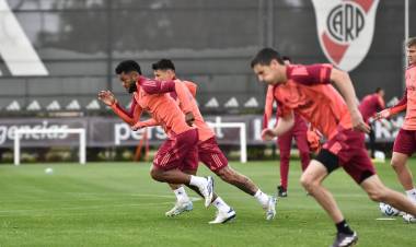 RIVER VIAJA A BRASIL Y BUSTOS SERÍA TITULAR