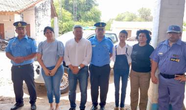 EL IMPENETRABLE: EL MINISTRO MATKOVICH ENTREGÓ PATRULLEROS PARA REFORZAR LA SEGURIDAD