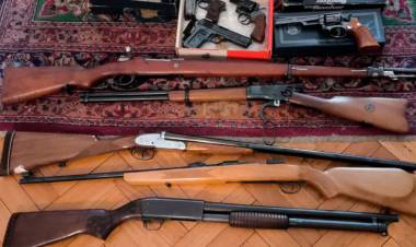 ENCONTRARON A LA ESPOSA DEL GENOCIDA DURET CON UN ARSENAL
