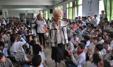 UN DÍA DE LA MEMORIA SIN ACTO EN LA ESCUELA