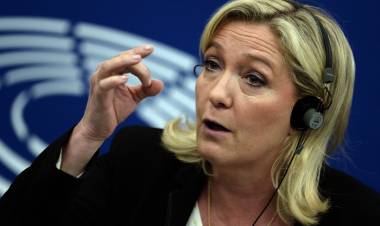 MARINE LE PEN, ANTE UNA SENTENCIA QUE PODRÍA DEJARLA FUERA DE CARRERA AL ELÍSEO