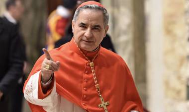 EL CARDENAL SUSPENDIDO POR FRANCISCO QUE QUIERE ENTRAR AL CÓNCLAVE