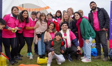 PARQUE DE LA DEMOCRACIA: LA VICEGOBERNADORA SCHNEIDER ACOMPAÑÓ A “FORTALEZA EN MOVIMIENTO”