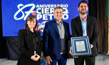 EL GOBERNADOR ZDERO ACOMPAÑÓ EL 87º ANIVERSARIO DE CIERVO PETISO