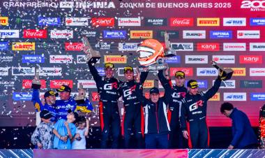 MATÍAS ROSSI Y SANTIAGO URRUTIA GANAN EL CLÁSICO DEL TC2000