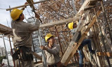 LEVE REPUNTE DE LA CONSTRUCCIÓN