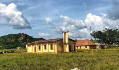NIGERIA: CIERRAN 41 COLEGIOS POR EL SECUESTRO DE 215 ALUMNOS