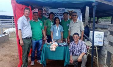 PROGANO ENTREGÓ NÚCLEOS GENÉTICOS CAPRINOS A LA ESCUELA AGROPECUARIA DE TACO POZO
