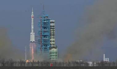 CHINA LANZA LA NAVE ESPACIAL SHENZHOU-22