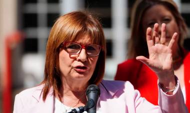 PATRICIA BULLRICH PRESENTÓ SU RENUNCIA AL MINISTERIO DE SEGURIDAD
