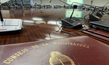 EL CONSEJO DE LA MAGISTRATURA DEJARÁ DE DEPENDER DEL MINISTERIO DE JUSTICIA