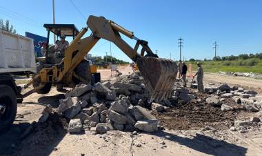 REPARACIÓN VIAL Y REPAVIMENTACIÓN: CONTINÚAN LOS TRABAJOS EN AV. SOBERANÍA NACIONAL Y EN EL PARQUE 2 DE FEBRERO