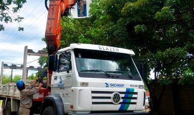 INTENSO OPERATIVO DE SECHEEP TRAS LA TORMENTA DE AYER: SE NORMALIZÓ EL SERVICIO EN EL ÁREA METROPOLITANA