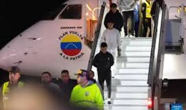 ARRIBÓ A VENEZUELA UN NUEVO VUELO CON 110 MIGRANTES DEPORTADOS DESDE ESTADOS UNIDOS