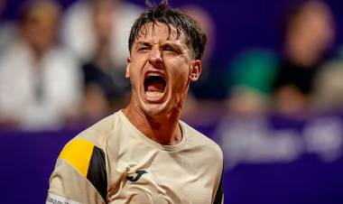 ATP 500 DE BARCELONA: UGO CARABELLI CONSIGUIÓ UN TRIUNFAZO ANTE KHACHANOV