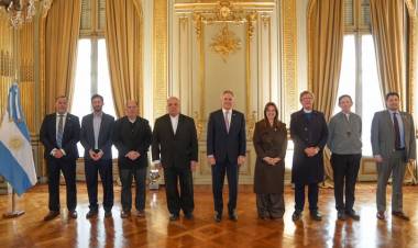 EN LA PREVIA DEL TE DEUM, EL GOBIERNO SE REUNIÓ CON LA CONFERENCIA EPISCOPAL ARGENTINA