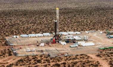 VACA MUERTA Y LA MINERÍA YA GENERAN CASI TANTOS DÓLARES COMO EL CAMPO