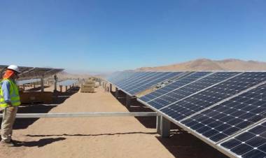 AUTORIZAN EL INGRESO DE DOS NUEVOS PARQUES SOLARES AL MERCADO ELÉCTRICO NACIONAL