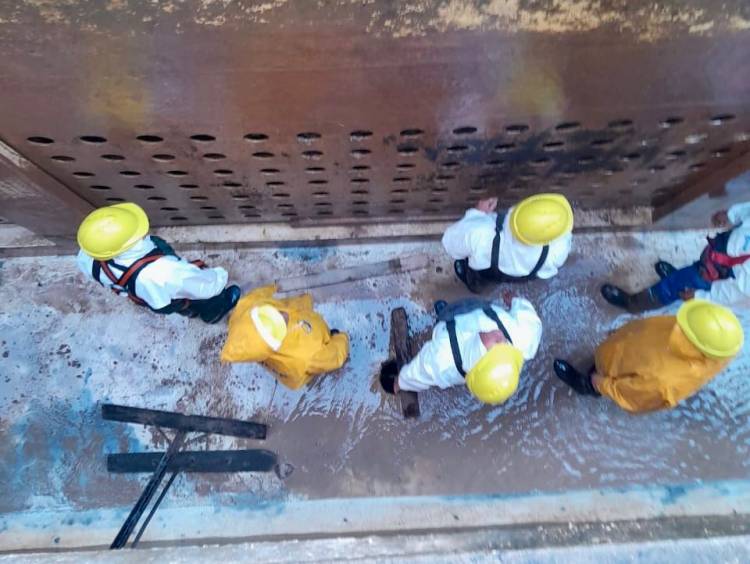BARRANQUERAS: SAMEEP REALIZA LIMPIEZA DE DECANTADORES PARA MEJORAR LA PRODUCCIÓN DE AGUA POTABLE