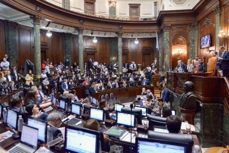 LA CIUDAD SUSPENDIÓ LAS PASO