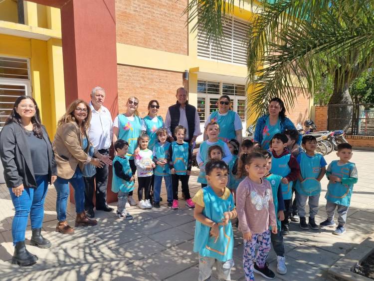 VILLA ÁNGELA INAUGURÓ EL PAVIMENTO FRENTE AL JARDÍN DE INFANTES N°151 “HÉROES DE MALVINAS”