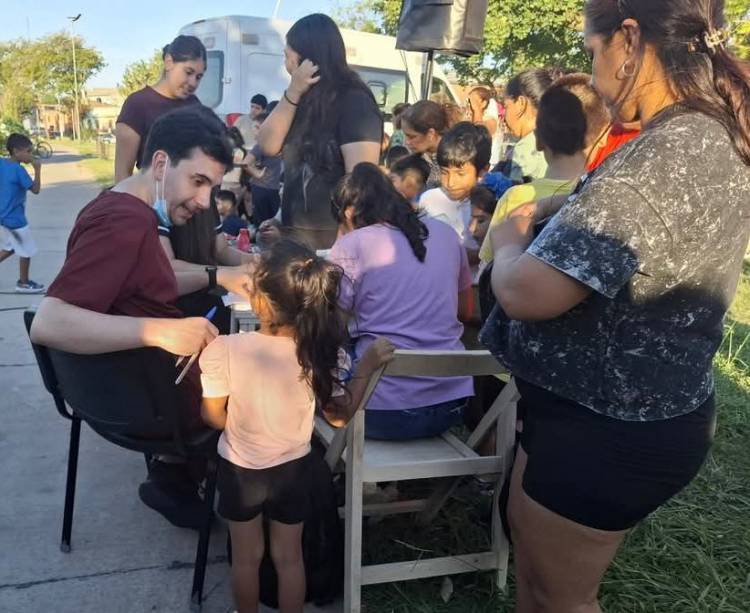 EXITOSA JORNADA DE VACUNACIÓN Y CONTROLES ESCOLARES EN LAS BREÑAS