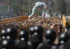 BOLIVIA: LA POLICÍA REPRIME Y LEVANTA ALGUNOS BLOQUEOS DE SEGUIDORES DE EVO MORALES