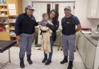 HÉROES POLICIAS SALVARON LA VIDA UN NIÑO QUE SE ESTABA AHOGANDO