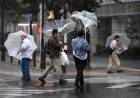 ALERTA MÁXIMA EN JAPÓN POR EL AVANCE DESTRUCTIVO DE UNA TORMENTA Y UN CICLÓN