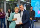 EL GOBERNADOR ZDERO ENTREGÓ 50 TÍTULOS DE PROPIEDAD A FAMILIAS DE RESISTENCIA QUE ESPERARON MÁS DE 45 AÑOS