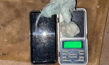 DETIENEN A DEALER CON 26 DOSIS DE COCAÍNA