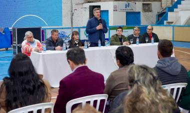 EN CHARATA, EL GOBIERNO PROVINCIAL ENTREGÓ 2.000 AVES PONEDORAS A 40 PRODUCTORES