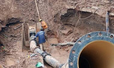 HISTÓRICO: SE REPARÓ EL PRIMER ACUEDUCTO, TRAMO SÁENZ PEÑA-VILLA ÁNGELA PARA AUMENTAR EL CAUDAL DE AGUA EN LA ZONA