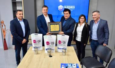 50° ANIVERSARIO DEL LABORATORIO GÜEMES: EL GOBERNADOR ZDERO RECONOCIÓ A LA INSTITUCIÓN POR SU TRAYECTORIA