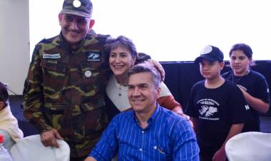 SÁENZ PEÑA: EL GOBERNADOR ZDERO RECIBIÓ EL AGRADECIMIENTO POR PARTE DE LOS MOVILIZADOS Y NO MOVILIZADOS POR MALVINAS