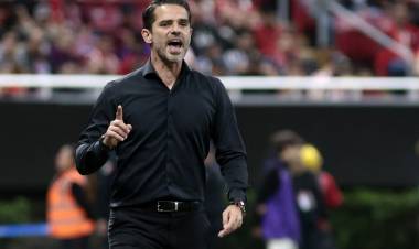 EN BOCA TODO APUNTA A GAGO DT