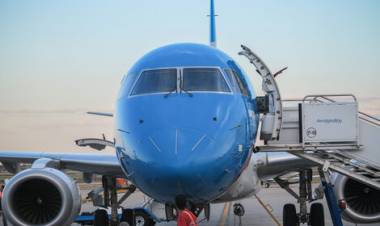 EL GOBIERNO LE QUITÓ LA EXCLUSIVIDAD A AEROLÍNEAS EN AEROPARQUE PARA DARLE LUGAR A LAS LOW COST 
