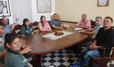 VILLA ÁNGELA: EL INTENDENTE PAPP SE REUNIÓ CON SU EQUIPO