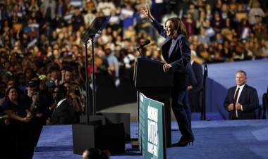 EE.UU.: HARRIS Y TRUMP CERRARON SUS CAMPAÑAS BUSCANDO EL VOTO LATINO EN PENSILVANIA