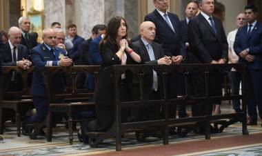 FRENTE A VILLARRUEL, EL OBISPO OJEA RECONOCIÓ EL “INMENSO VALOR DE LA DIPLOMACIA”
