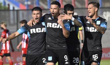 LIGA PROFESIONAL: RACING LE GANÓ 2 A 0 A BARRACAS Y RETOMÓ AIRE EN LA PELEA POR EL TÍTULO