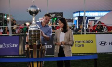 EL PRESIDENTE DE LA CONMEBOL INAUGURÓ EL FANZONE DE LA COPA LIBERTADORES