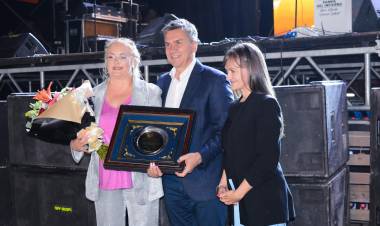 EL GOBERNADOR ZDERO ACOMPAÑÓ EL ACTO CENTRAL POR EL 97° ANIVERSARIO DE PAMPA DEL INFIERNO
