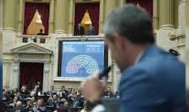 DIPUTADOS OPOSITORES CRITICAN PRORROGA DEL PRESUPUESTO 2025, QUE ES RECHAZADA DESDE EL OFICIALISMO