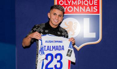 PRESENTARON A THIAGO ALMADA EN OLYMPIQUE LYON